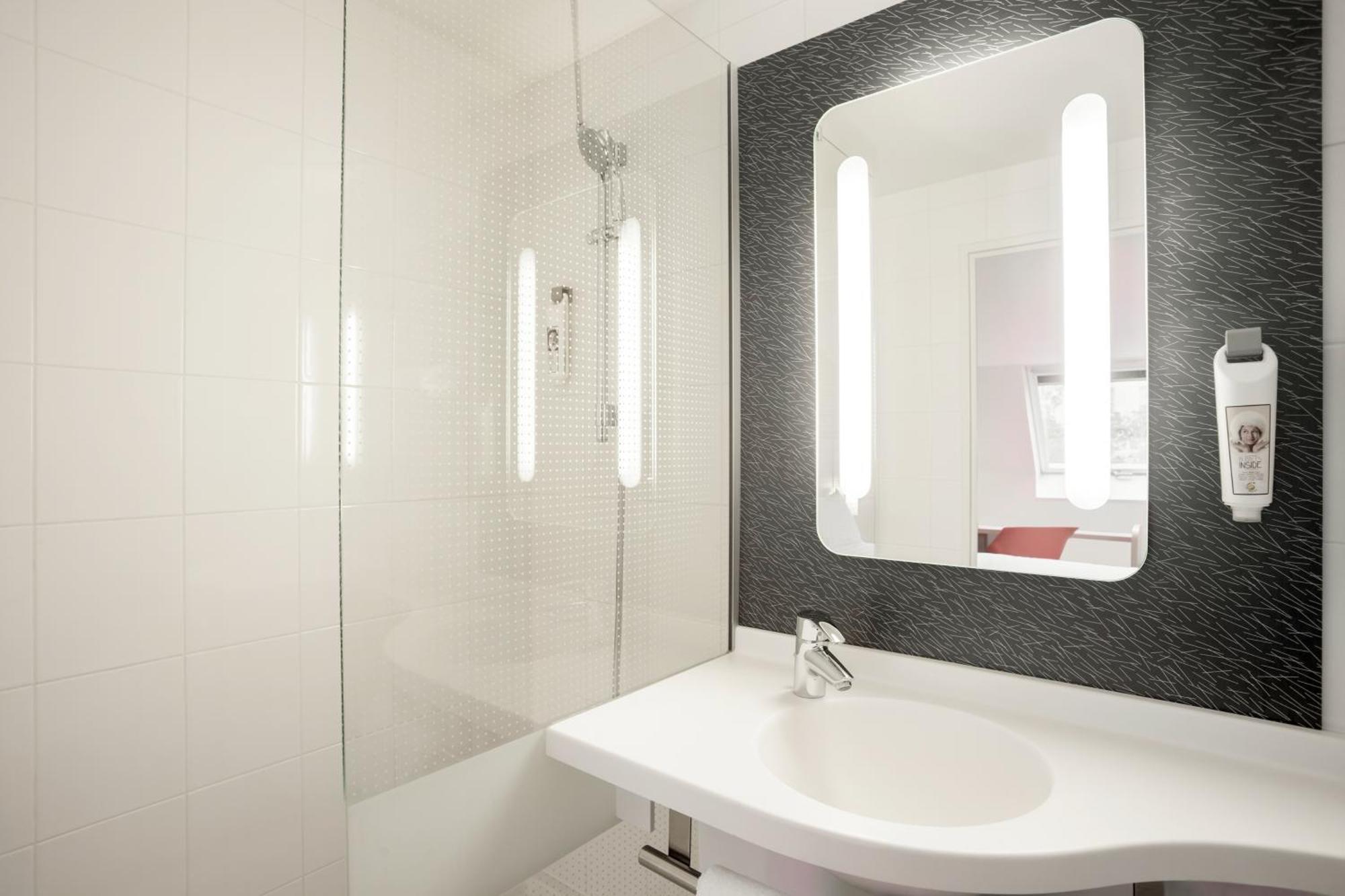 Ibis Maine Montparnasse Hotel Париж Екстериор снимка