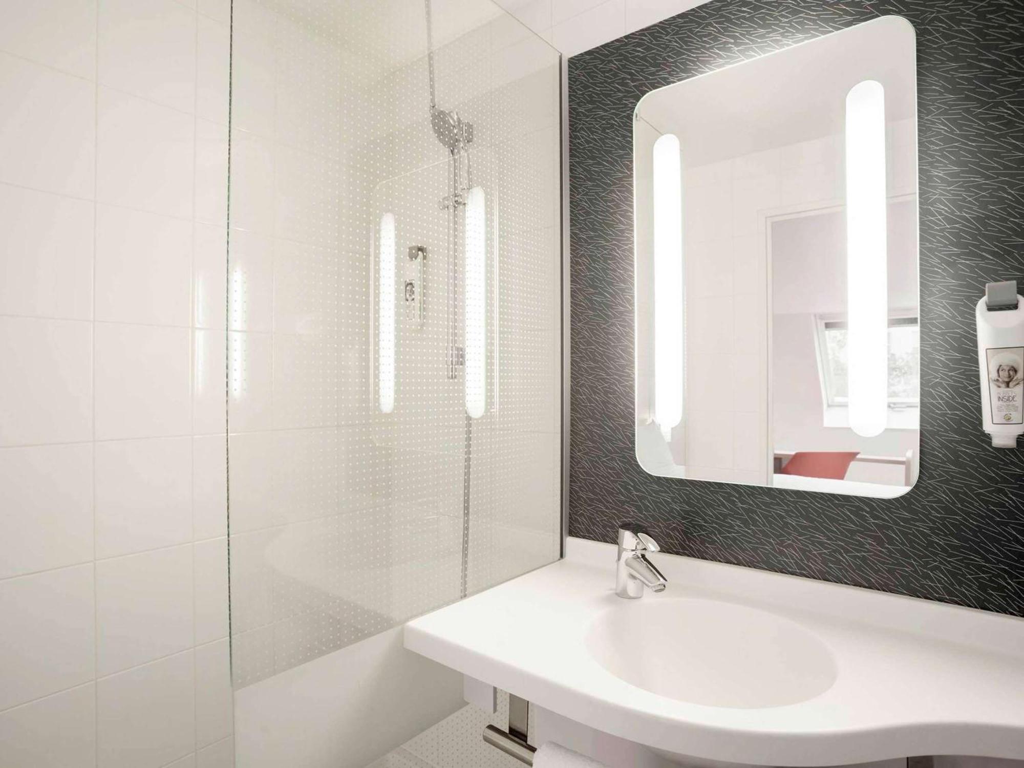 Ibis Maine Montparnasse Hotel Париж Екстериор снимка
