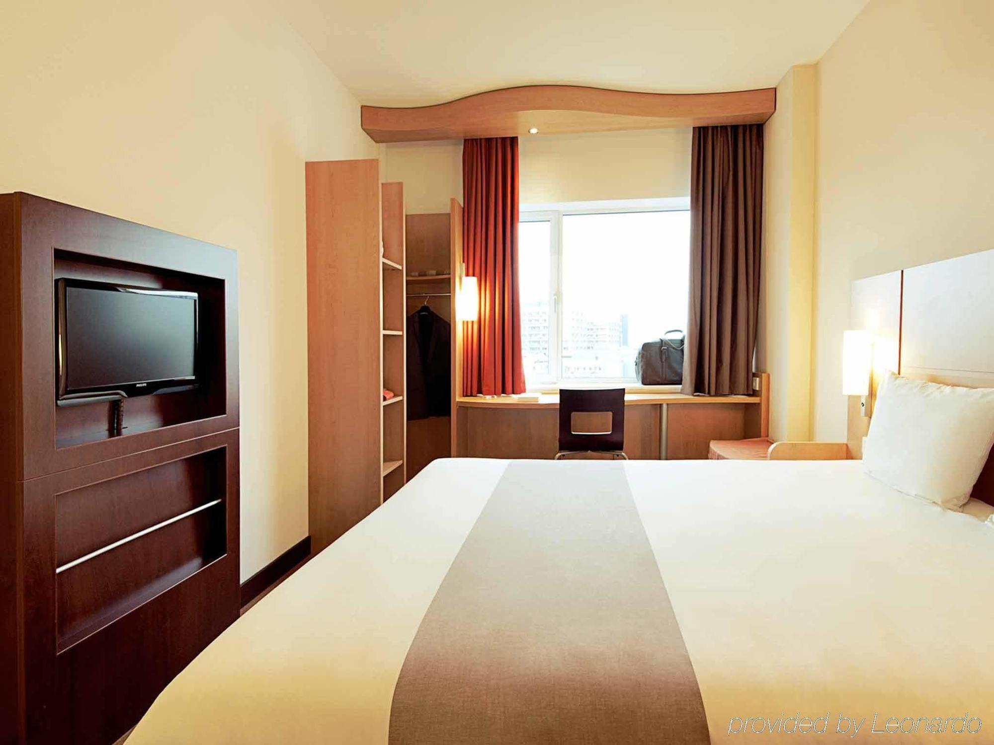 Ibis Maine Montparnasse Hotel Париж Екстериор снимка